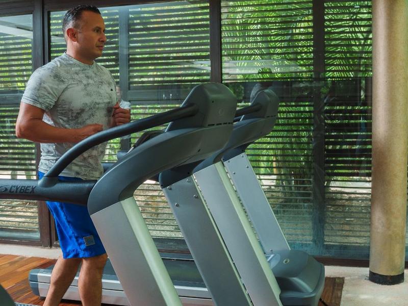 Entrenamiento con máquinas Blue Diamond Wellness Resort Riviera Maya Entrenamiento con máquinas Blue Diamond Wellness Resort Riviera Maya