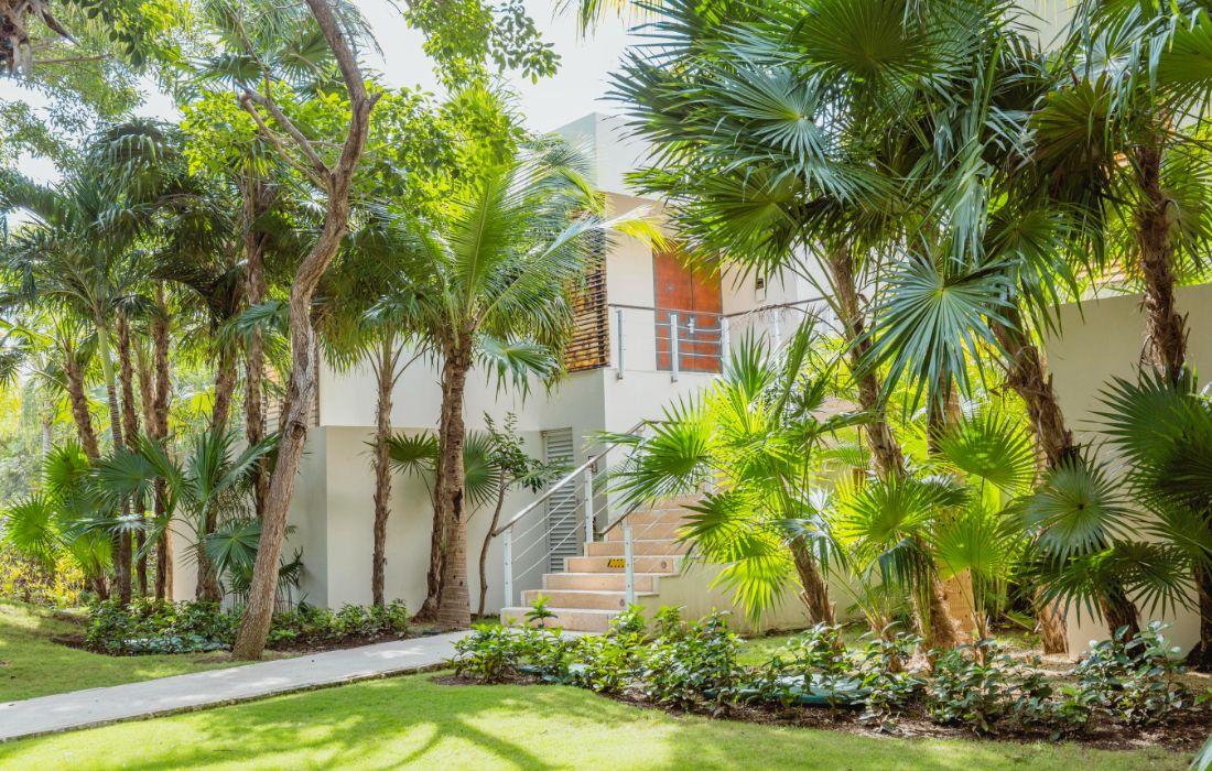 Espacios que invitan a la calma, el descanso y la conexión con el entorno. Blue Diamond Wellness Resort Riviera Maya Espacios que invitan a la calma, el descanso y la conexión con el entorno. Blue Diamond Wellness Resort Riviera Maya